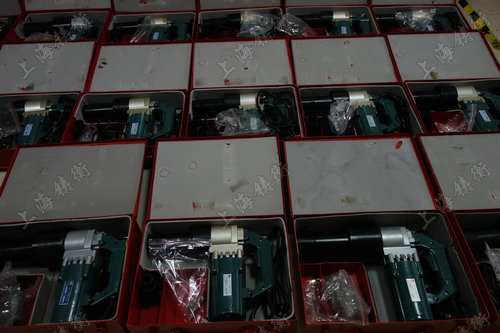 扭剪型電動扳手